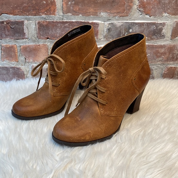 Clarks Artisan Alpine Melt Cognac Leather Booties, Size 11M - Picture 3 of 17